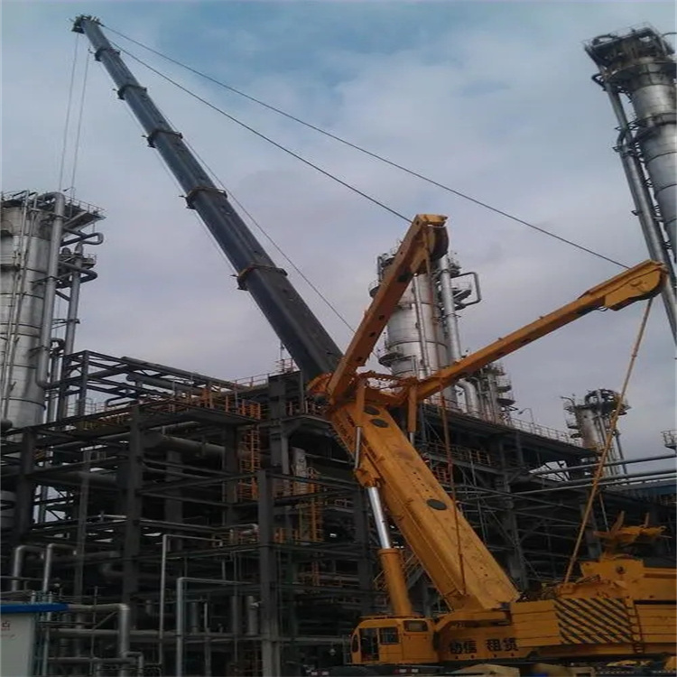 武昌吊板房的吊车